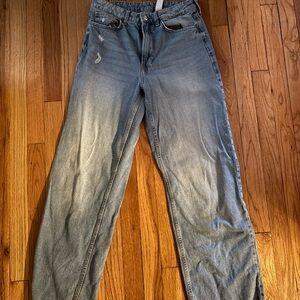 H&M Blue Straight Leg Jeans with Vintage-Inspired Wash